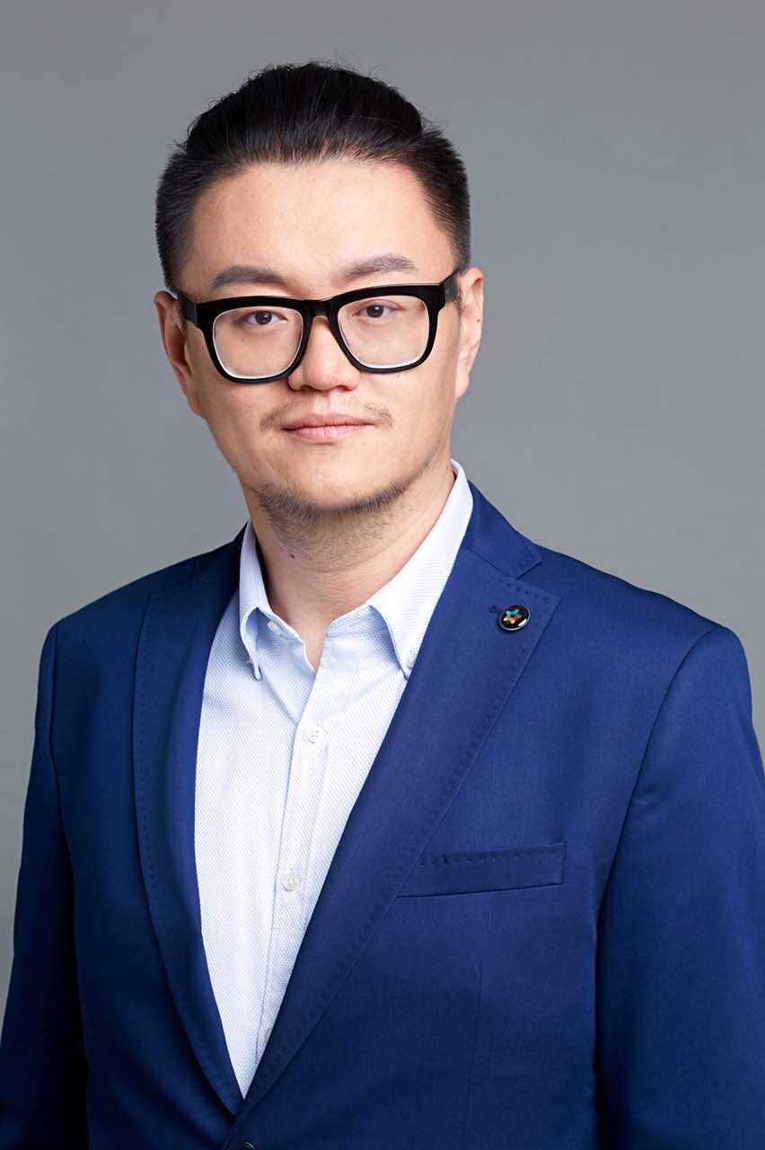 罗峰，时代标志的背景、重要事件与深远影响解析